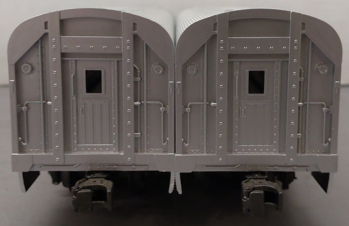MTH 20-6115 O UP 60' Sleeper/Diner Aluminum Passenger Car Set (Set of 2) EX/Box