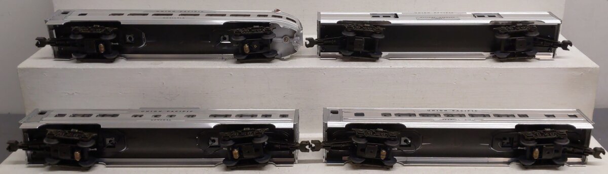 MTH 20-6015 O Union Pacific 60' Aluminum Passenger Car Set (Set of 4) EX/Box