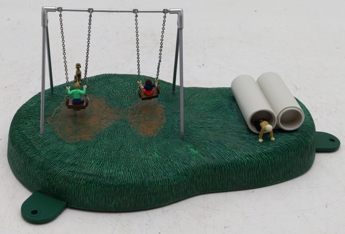 Lionel 6-14199 O Gauge Playground Swings EX/Box