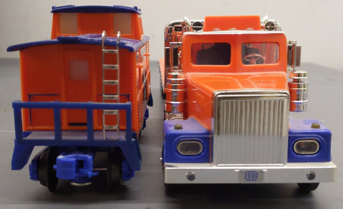 Lionel TMT-18405 O Gauge Flatbed Toy Truck with Operating Lights-Sound Caboose EX/Box