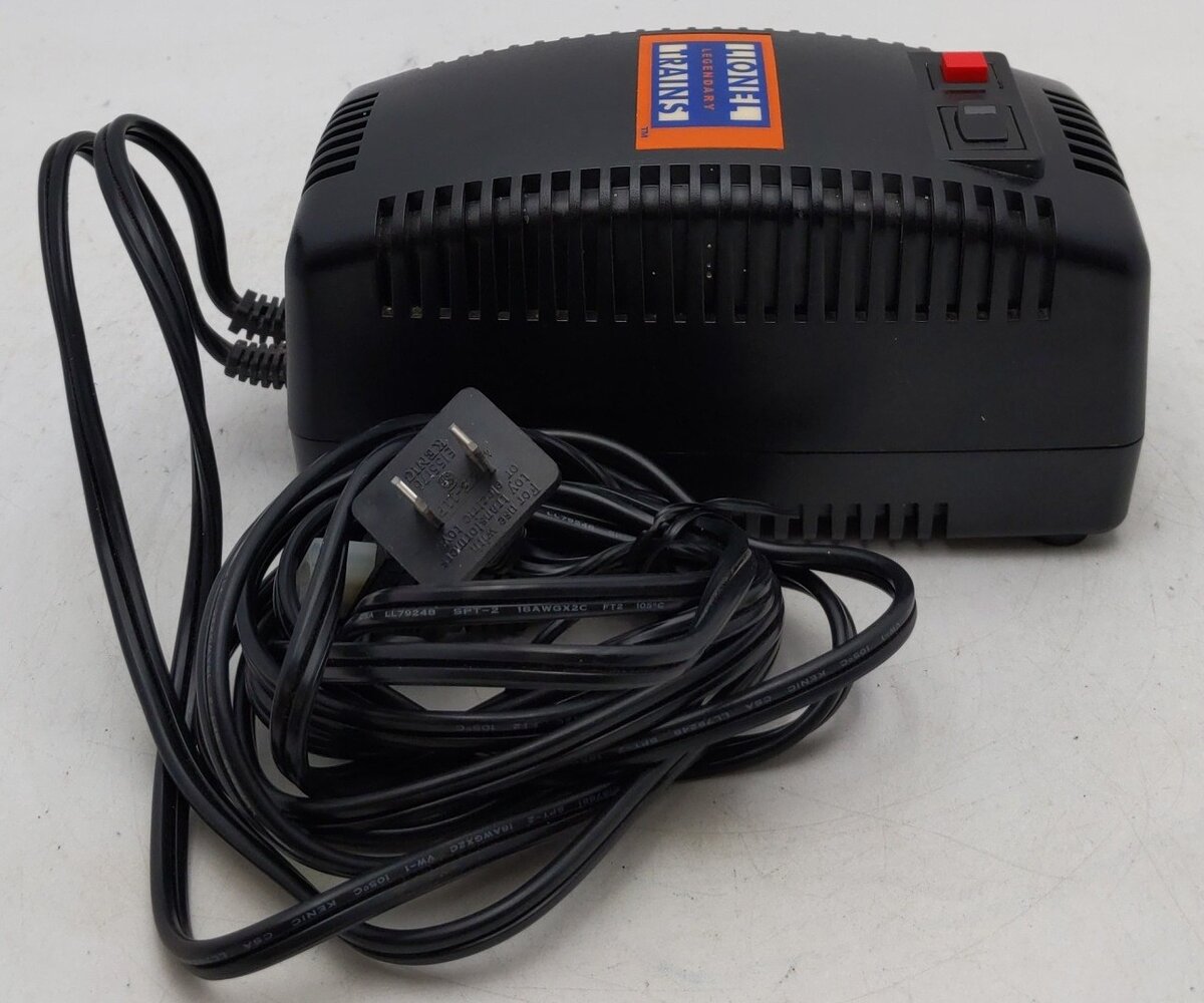 Lionel 6-22983 O 180 Watt Powerhouse Power Supply EX/Box