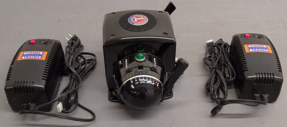 Lionel 6-32930 ZW Multi-Watt Transformer with Two 180 Watt Transformers EX/Box