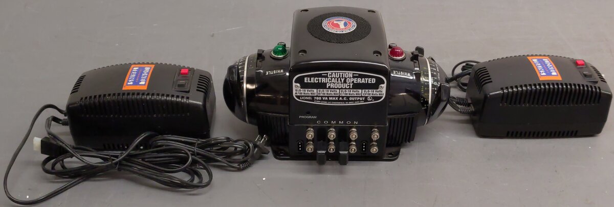 Lionel 6-32930 ZW Multi-Watt Transformer with Two 180 Watt Transformers EX/Box