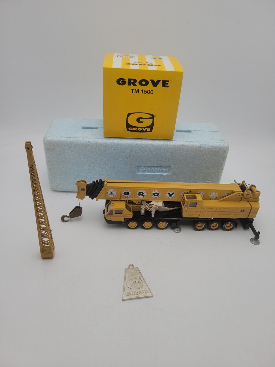 NZG 152 1:55 Scale Yellow Model TM 1500 Die-Cast Extendable Boom Crane W/Emblem EX/Box