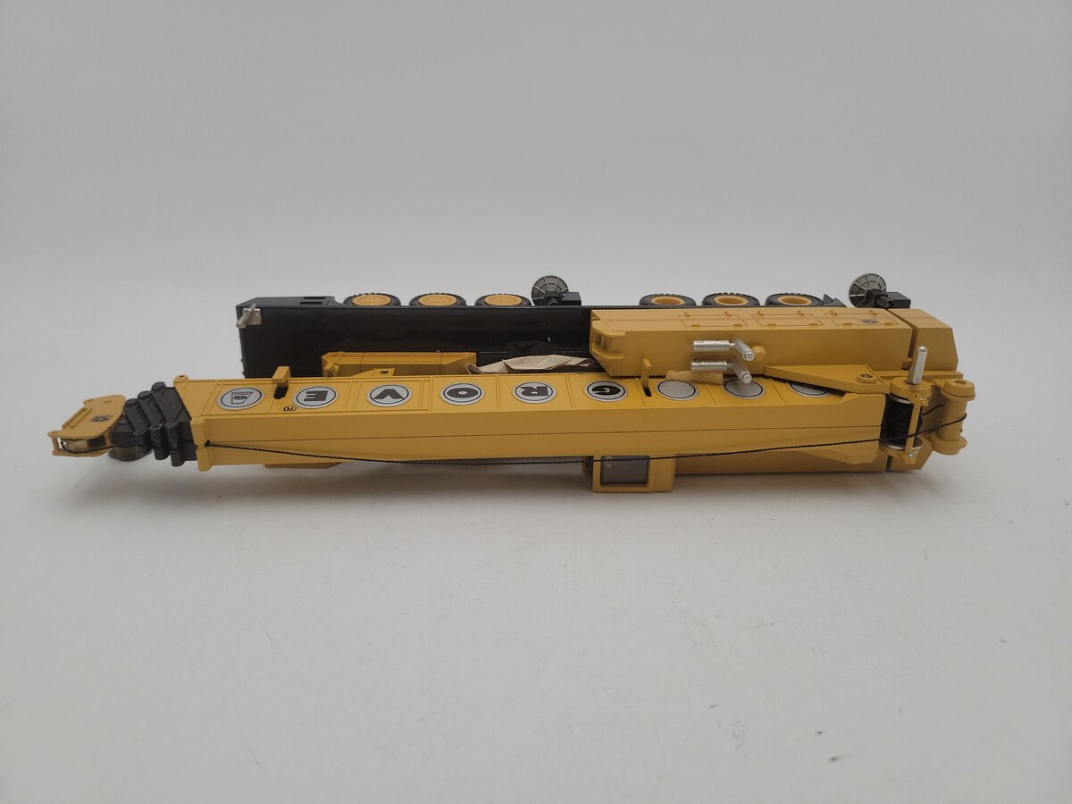 NZG 152 1:55 Scale Yellow Model TM 1500 Die-Cast Extendable Boom Crane W/Emblem EX/Box