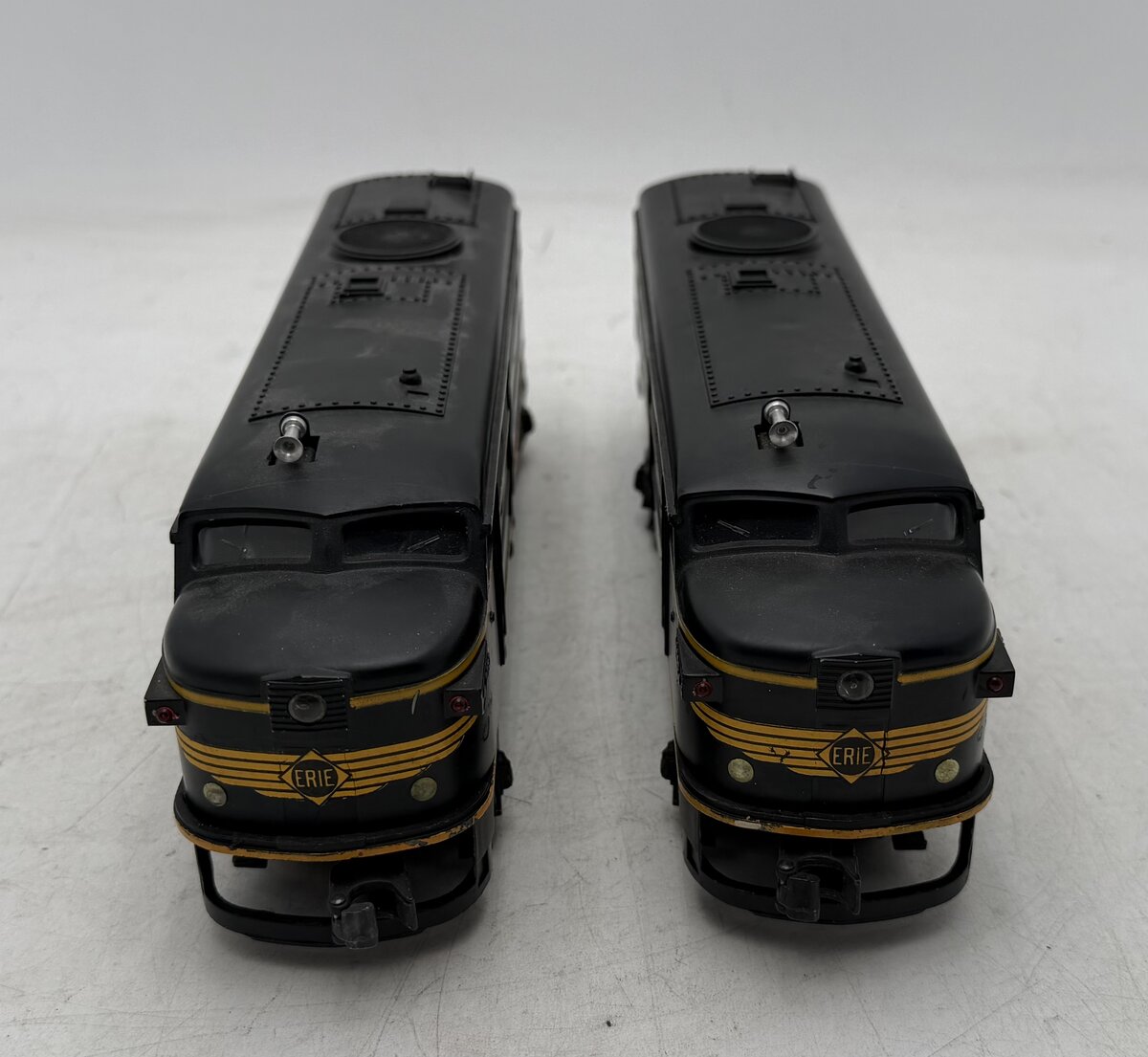 Lionel 2032 Vintage O Erie Alco AA Diesel Locomotive Set EX
