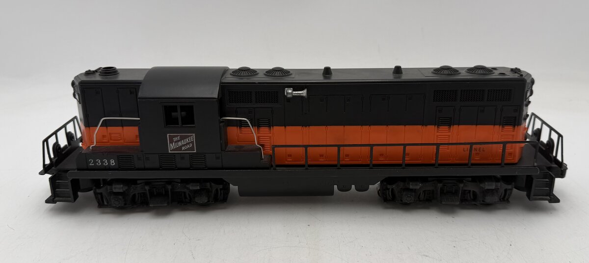 Lionel 2338 Vintage O Gauge Milwaukee Road Powered GP-7 Diesel Locomotive VG
