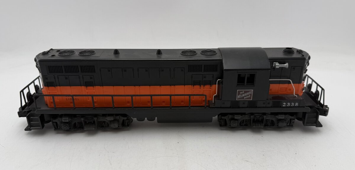 Lionel 2338 Vintage O Gauge Milwaukee Road Powered GP-7 Diesel Locomotive VG