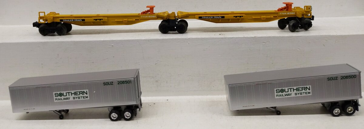 Lionel 6-16363 O Gauge Southern TTUX Flatcar w/ Trailers LN/Box