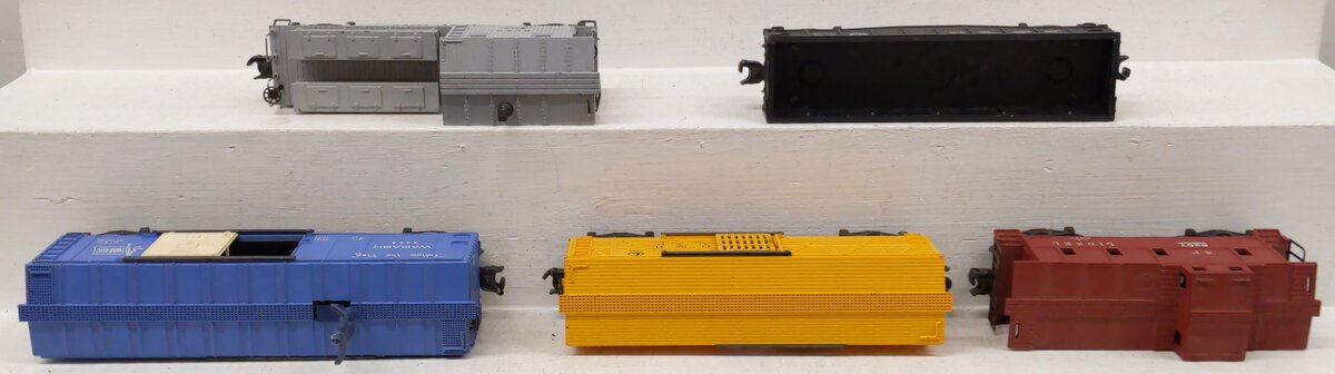 Lionel Vintage O Gauge Freight Cars: 347000, 2419, 3424, 6656, 6257 [5] VG