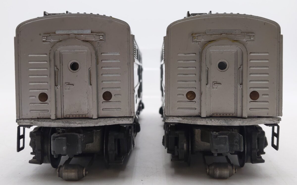 Lionel 2023 Vintage O Union Pacific Alco AA Diesel Locomotives - Silver & Gray VG