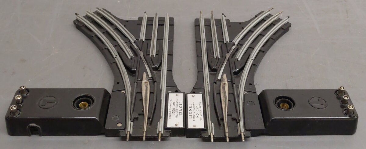 Lionel 022 O Gauge Left-Hand & Right-Hand Electric Remote Switches VG/Box