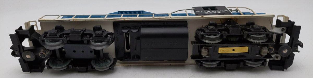 Lionel 6-8654 O Gauge Boston & Maine GP-9 Powered Diesel Locomotive #8654 VG