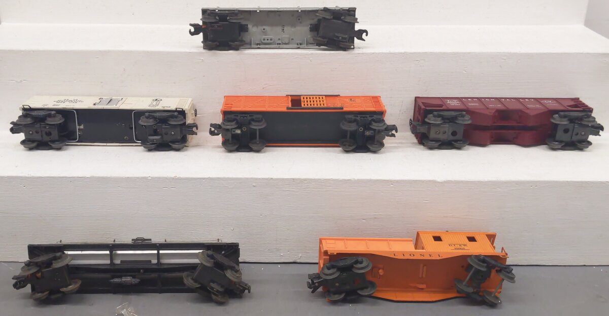 Lionel Vintage O Gauge Freight Cars #611925,2411,25000,2555,3472,6646 [6] VG
