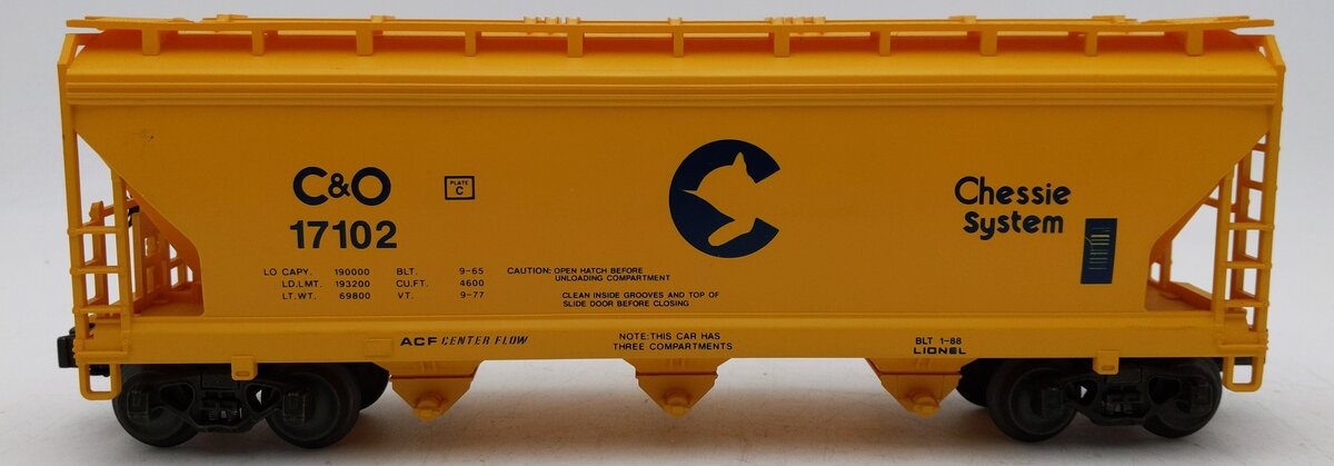 Lionel 6-17102 O Gauge Chessie System ACF Three Bay Hopper LN