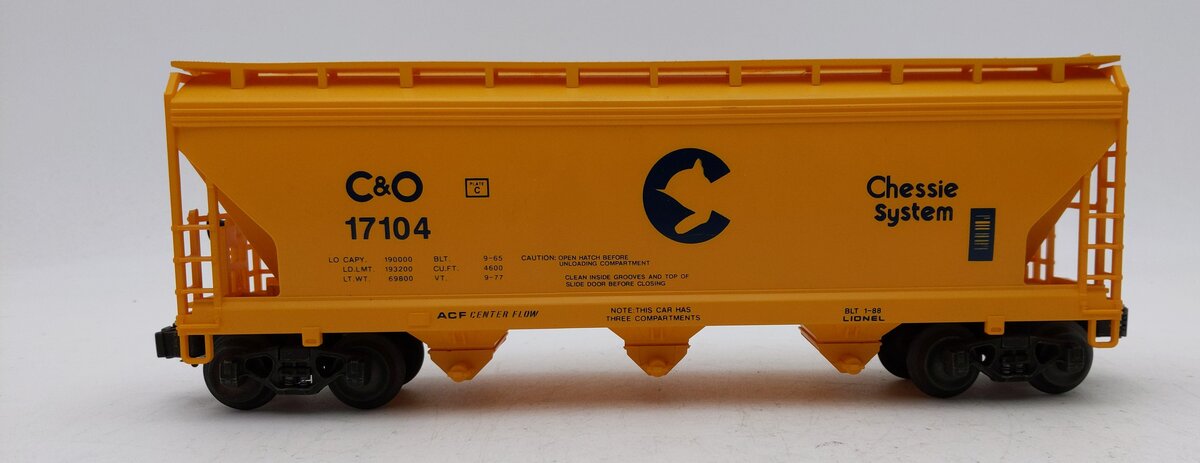 Lionel 6-17104 O Gauge Chessie System ACF 3-Bay Center Flow Hopper LN