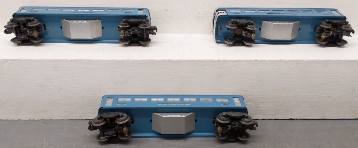 Lionel Vintage O Gauge Blue/Gray Tin Plate Passenger Cars #1630/1631
