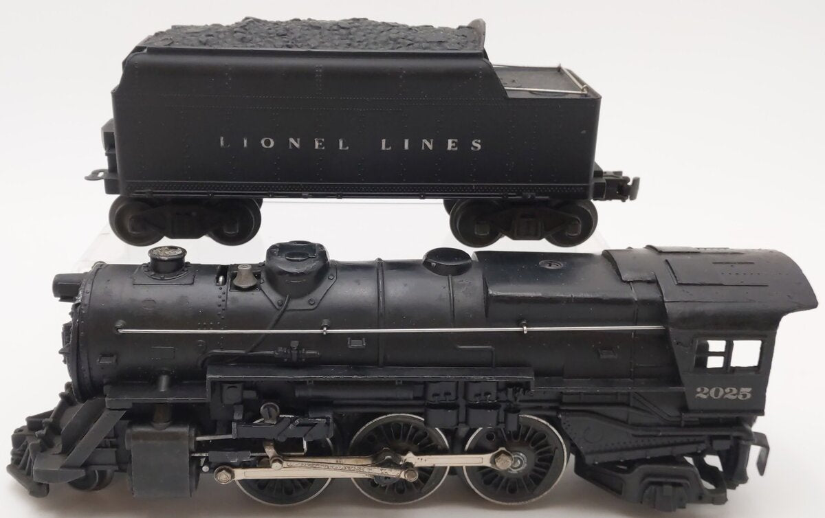 Lionel 2025 Vintage O 2-6-2 Die-Cast Steam Locomotive & 6466WX Tender VG