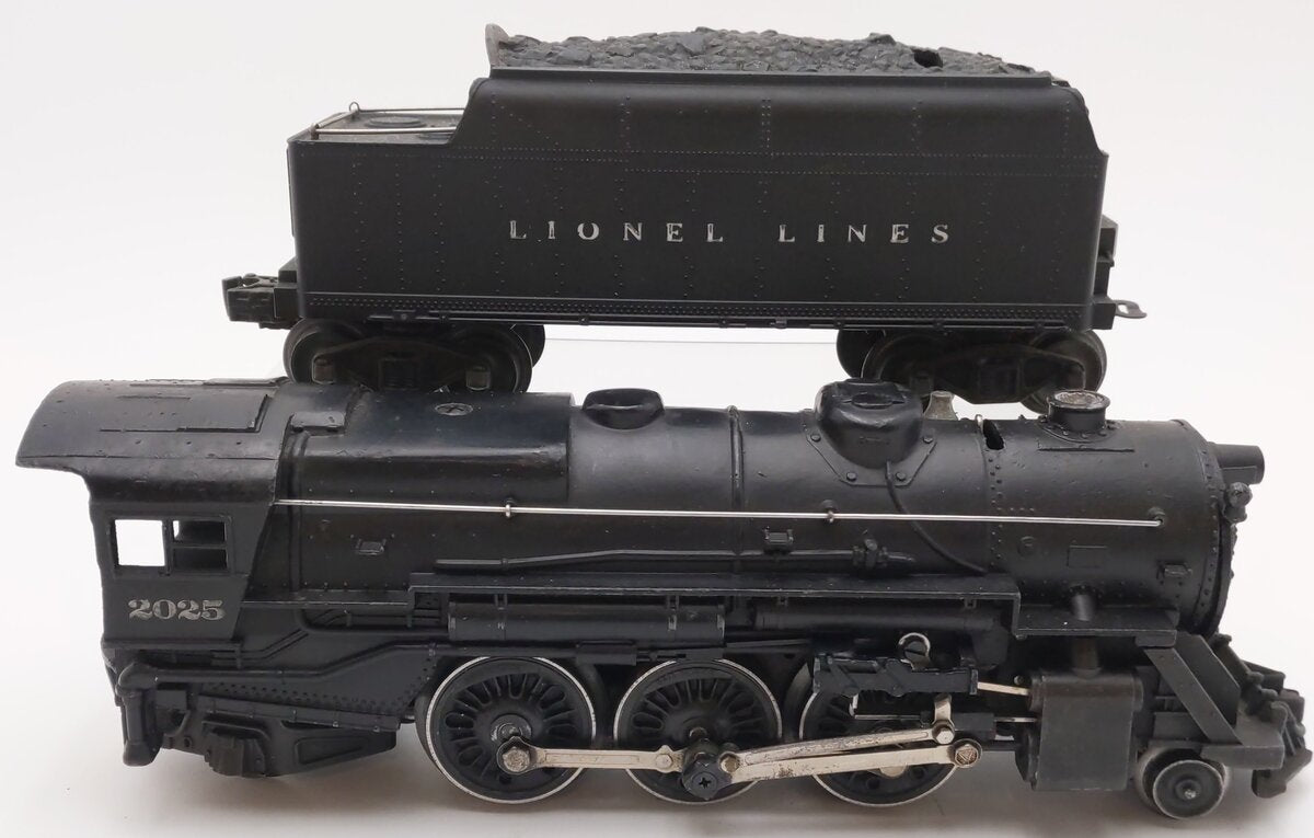Lionel 2025 Vintage O 2-6-2 Die-Cast Steam Locomotive & 6466WX Tender VG