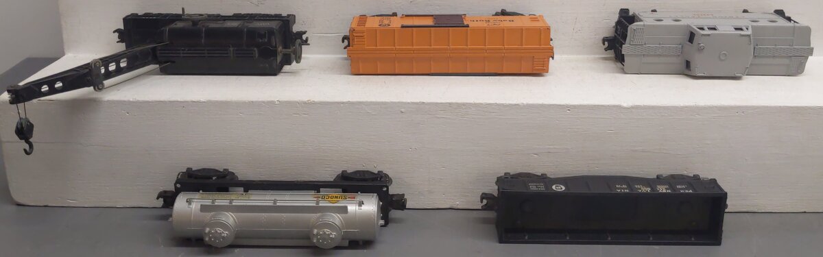 Lionel Vintage O Gauge Frei8ght Cars #2465,641751,2460,347000,X2454 [5] VG