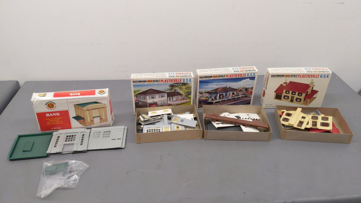 Plasticville O Assorted Accessories 1911, 1922, 1908, 1960 [4] EX/Box