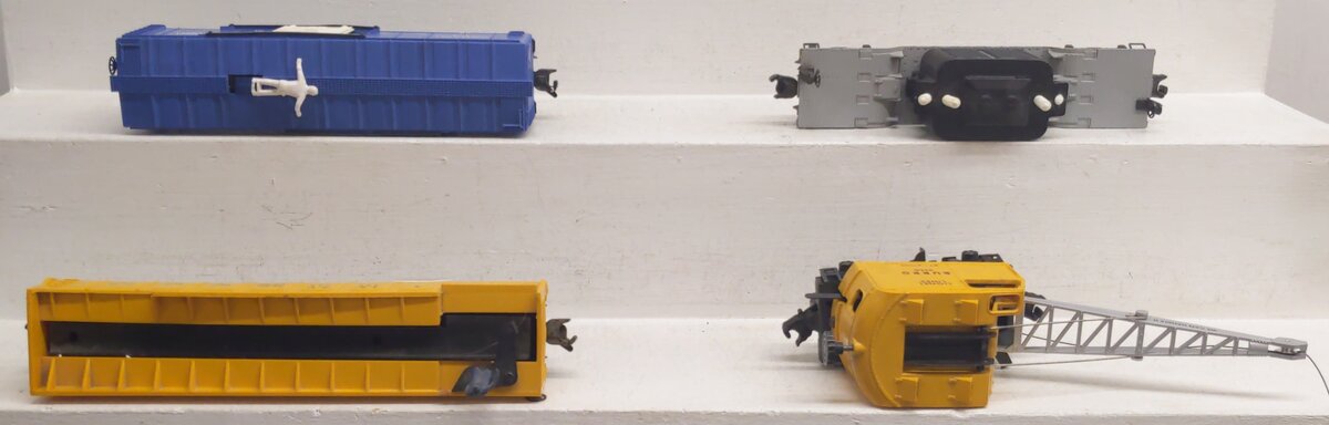 Lionel Vintage O Gauge Freight Cars #3562,2461,3424,3360 [4] VG/Box