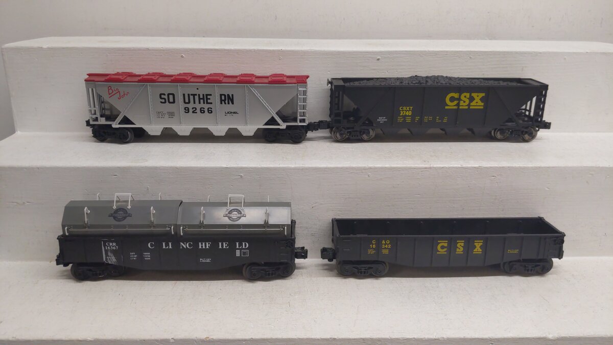 Lionel & Other O Assorted Train Cars [4] EX
