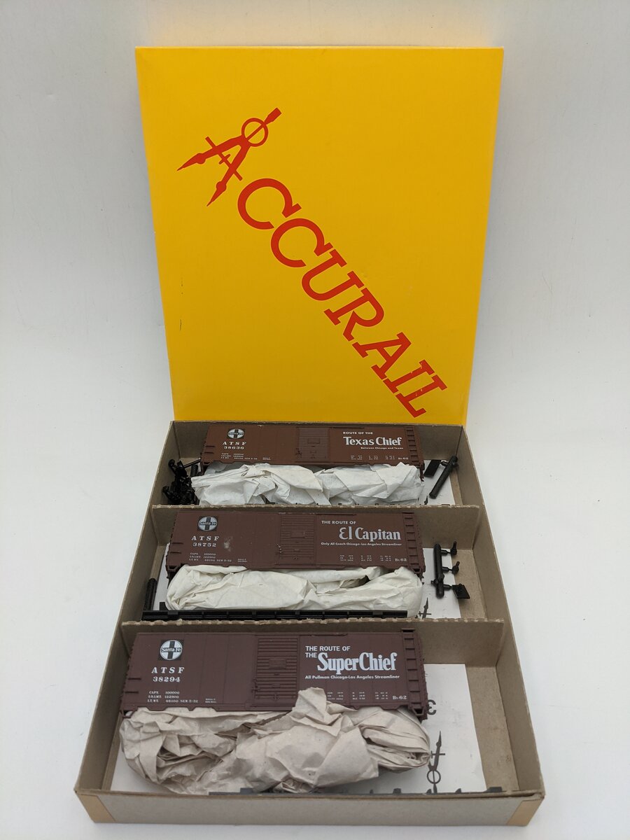 Accurail 3311 HO Scale Santa Fe 40' AAR Boxcars (Set of 3)