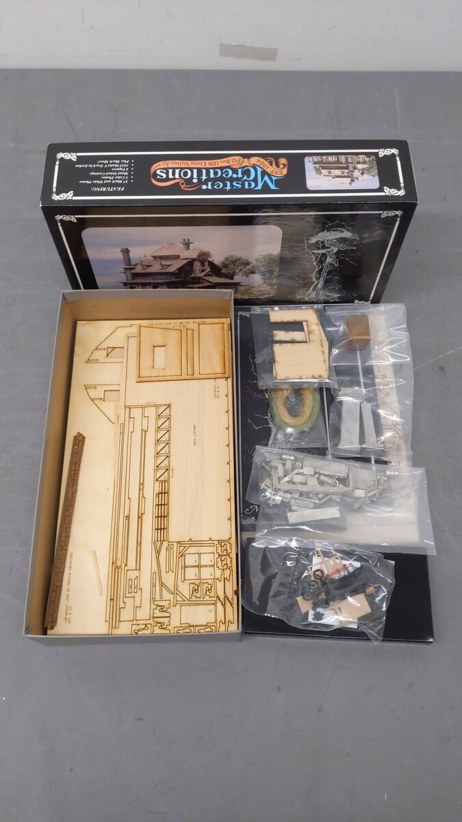 Master Creations 60 HO/HOn3 Minerva Casket Co. Model Building Kit LN/Box