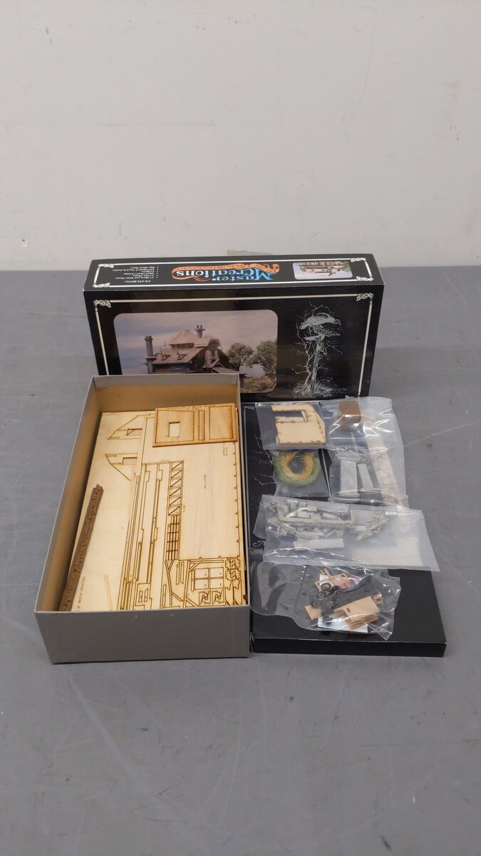 Master Creations 60 HO/HOn3 Minerva Casket Co. Model Building Kit LN/Box