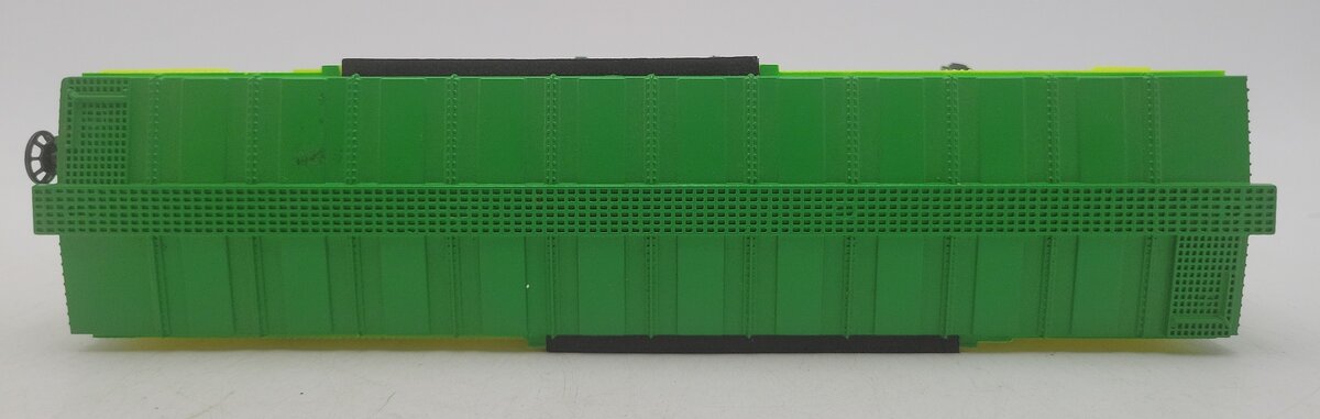 Lionel 6-26215 O Gauge AEC Glow in the Dark Boxcar EX/Box