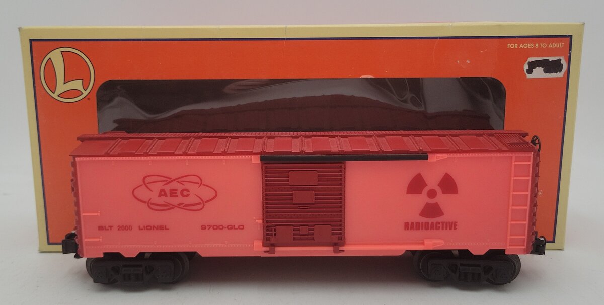 Lionel 6-26288 O Gauge Atomic Energy Commission Glow in the Dark Red Boxcar LN/Box