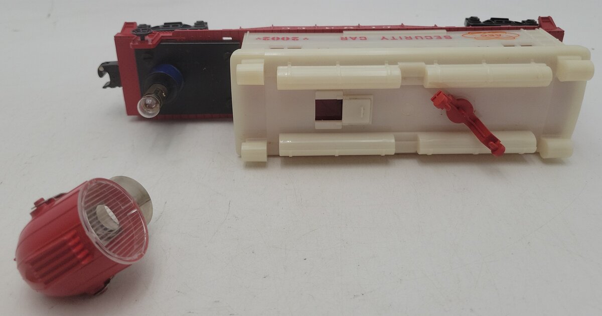 Lionel 6-36718 O Gauge AEC Security Operating Searchlight Caboose #2002 EX/Box