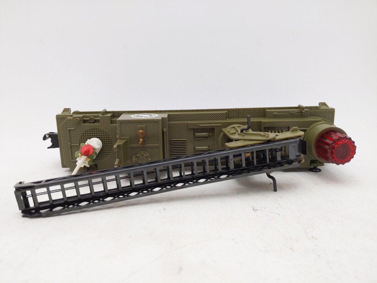Lionel 6-16726 O Gauge Army Fire Ladder Car VG/Box