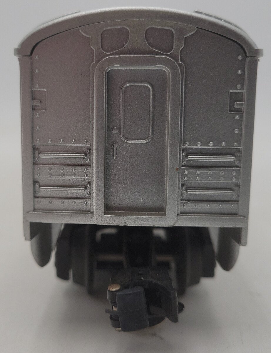 Lionel 6-6411 O Gauge Amtrak Illuminated Passenger Car #6411 EX