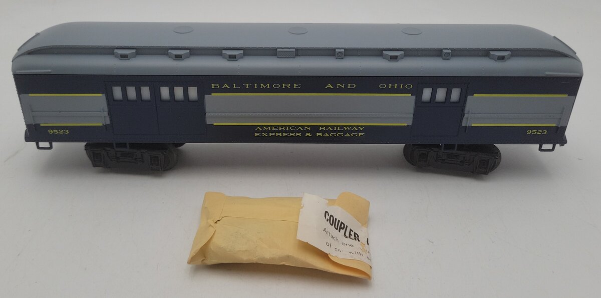 Lionel 6-9523 O Gauge Baltimore & Ohio Baggage Car EX