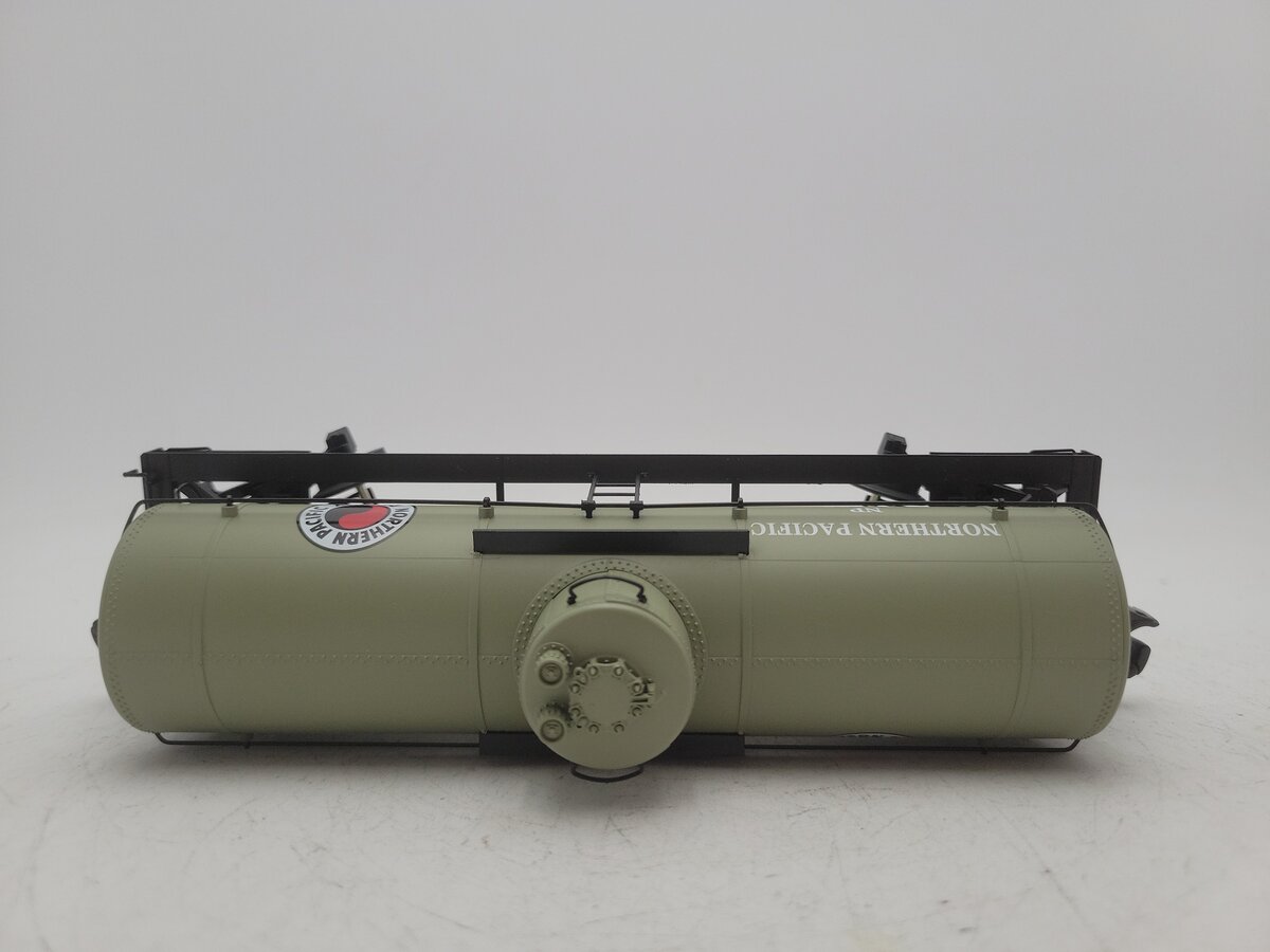 Lionel 6-27090 O Northern Pacific 8000-Gallon Tank Car EX/Box