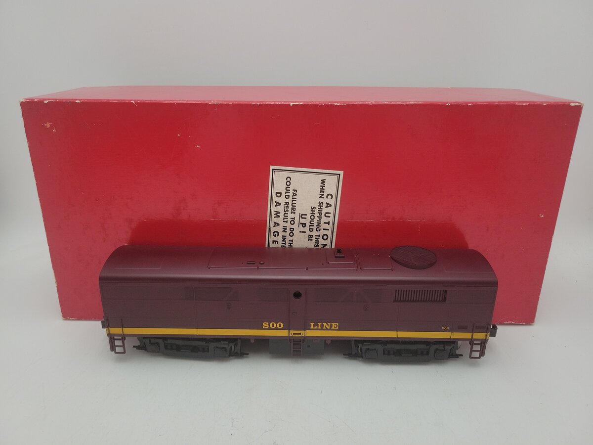 Weaver 6591 O SOO Line Powered B Unit Diesel Locomotive #209 - 3-Rail EX/Box