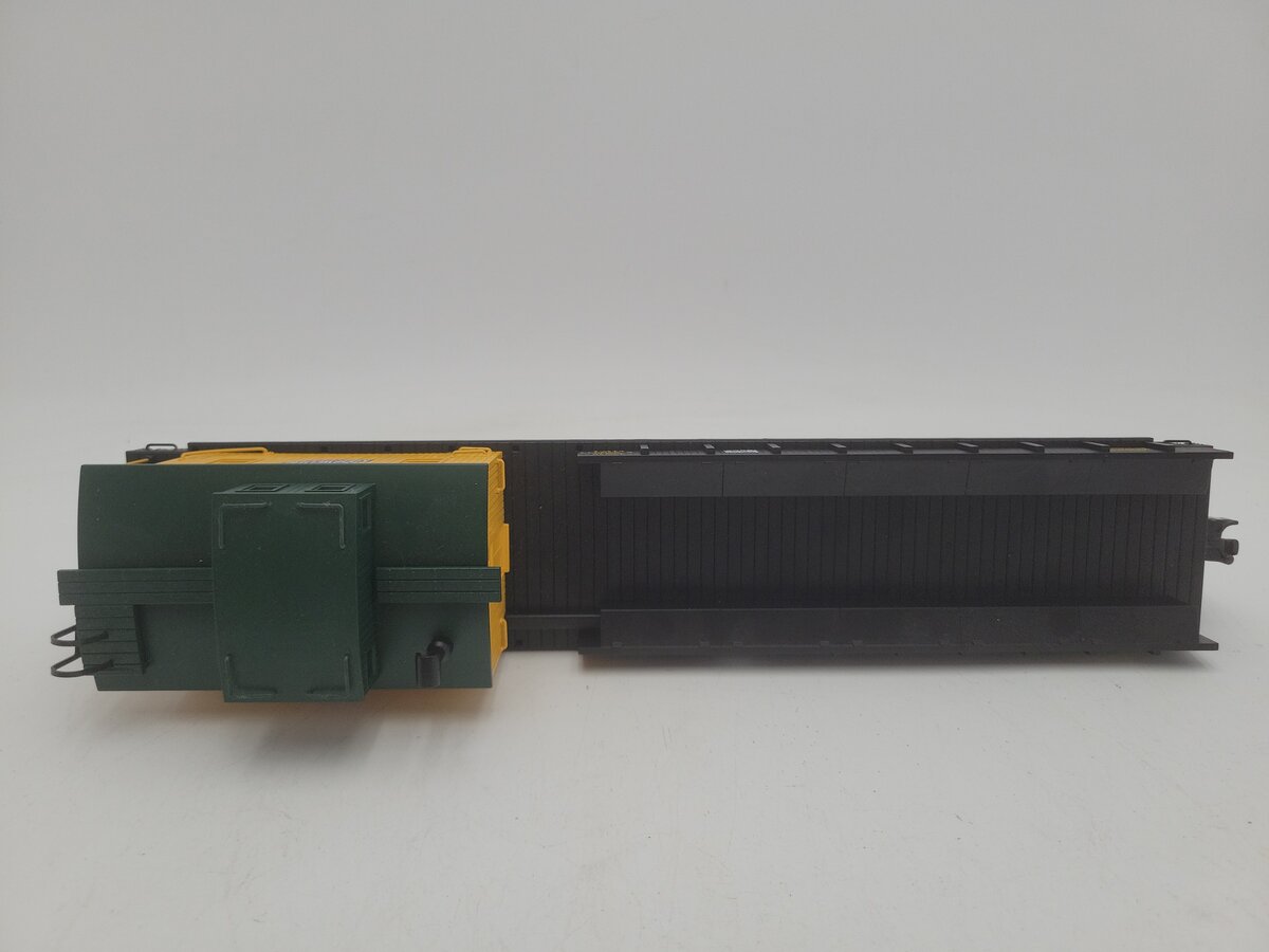 MTH 20-98240 O Gauge Chicago & North Western Crane Tender EX/Box