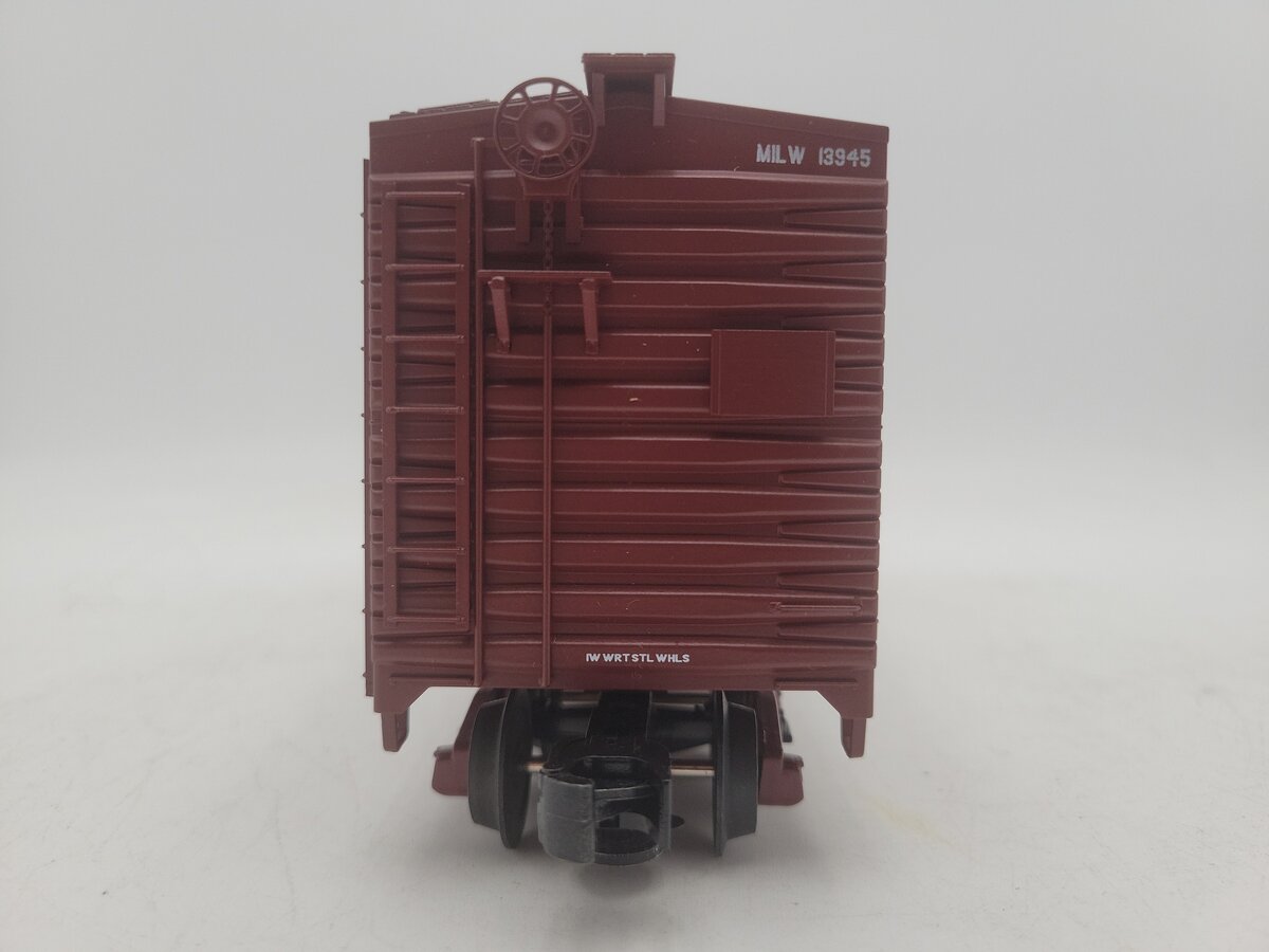 Weaver G25009LD Milwaukee Road Ribbed Boxcar #13945 (3-Rail) EX/Box