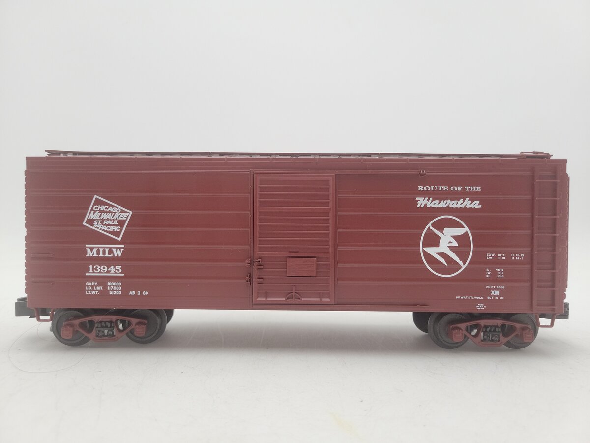Weaver G25009LD Milwaukee Road Ribbed Boxcar #13945 (3-Rail) EX/Box