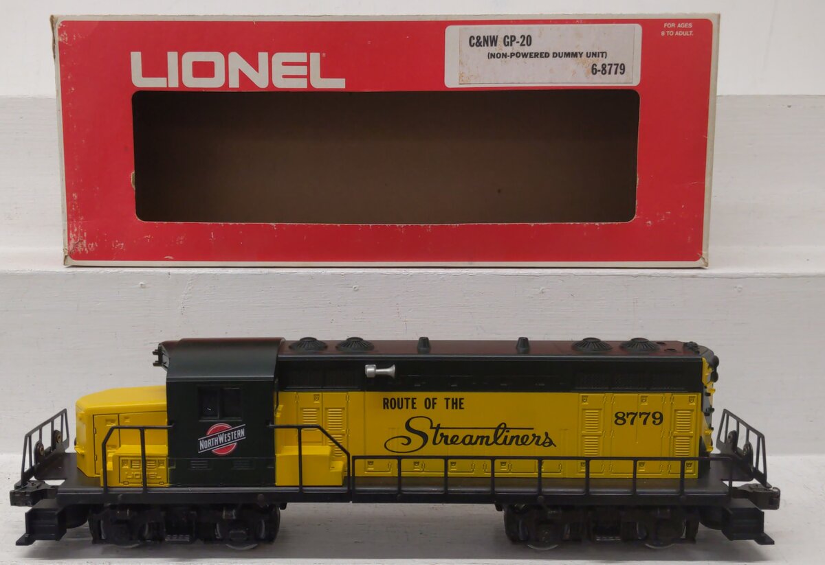 Lionel 6-8779 O Gauge Chicago and Northwestern GP-20 Dummy Diesel Locomotive EX/Box