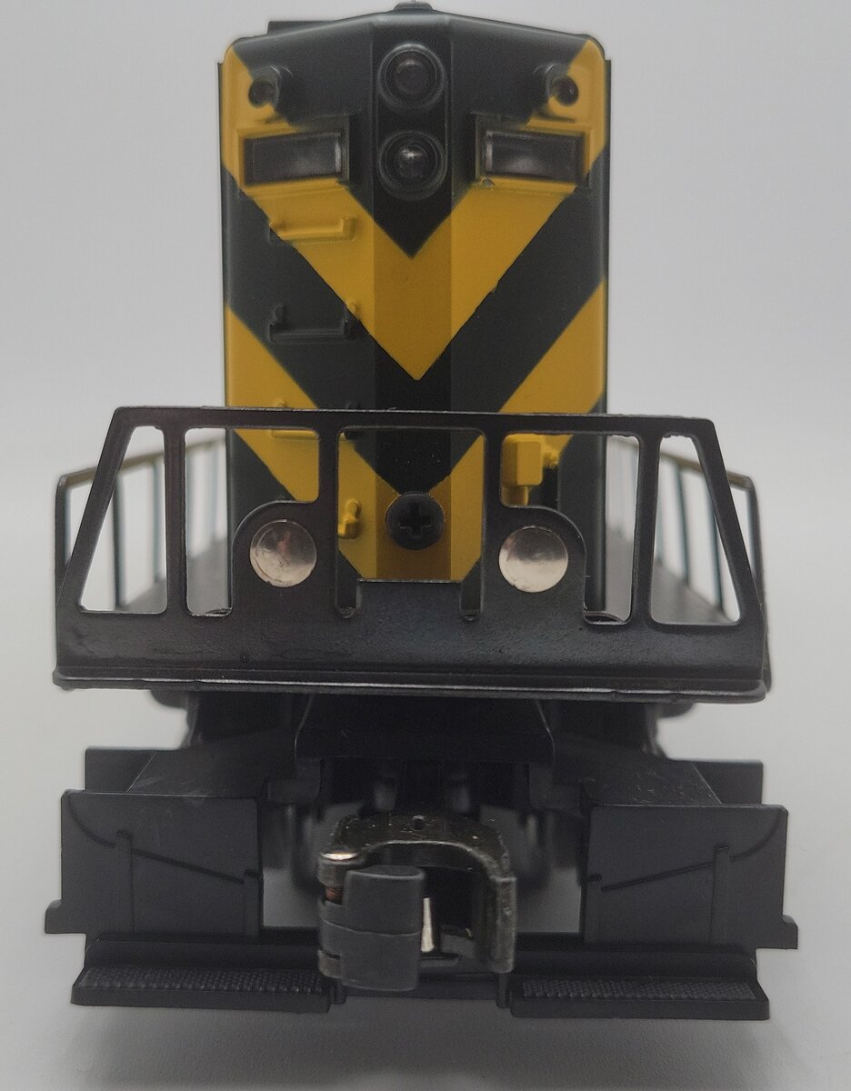 Lionel 6-8779 O Gauge Chicago and Northwestern GP-20 Dummy Diesel Locomotive EX/Box