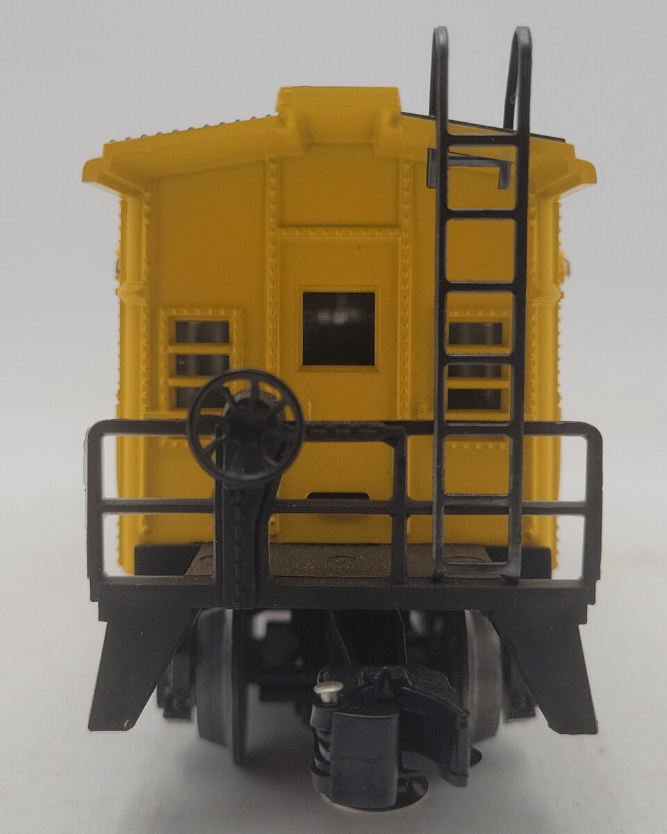 Lionel 6-9361 O Chicago & North Western Bay Window Illuminated Caboose #9361 EX/Box