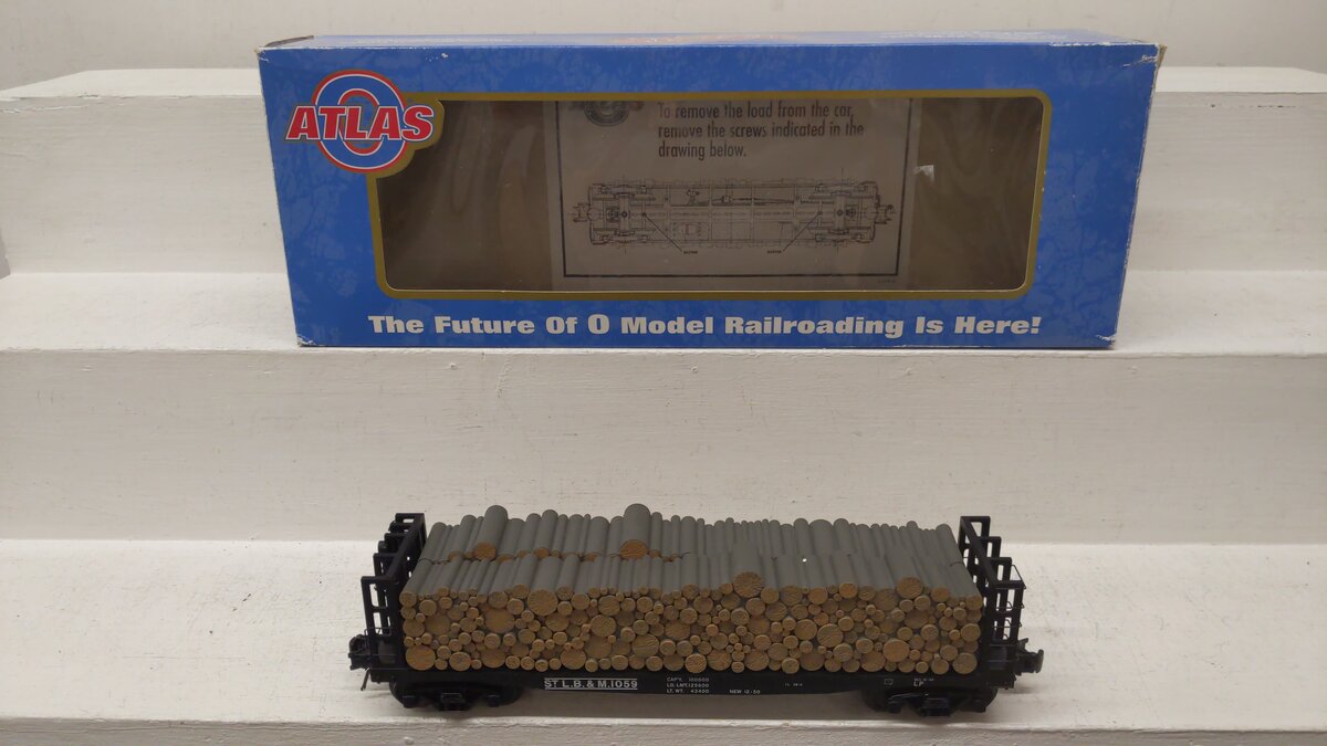 Atlas 6286-4 O Gauge ST.L.B & M Pulpwood Flat Car #1059 (3 Rail) EX/Box