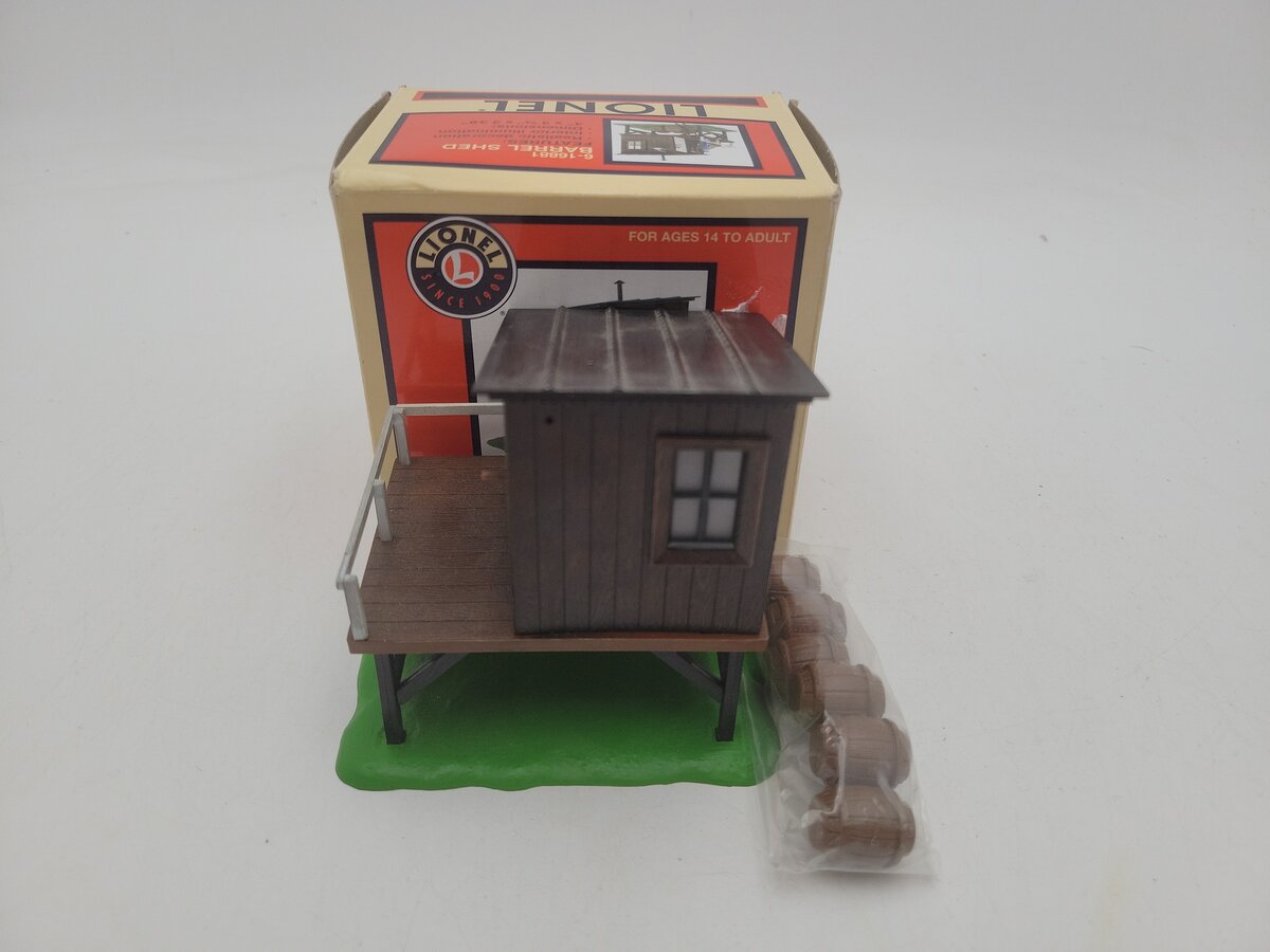 Lionel 6-16881 Barrel Shed Building EX/Box