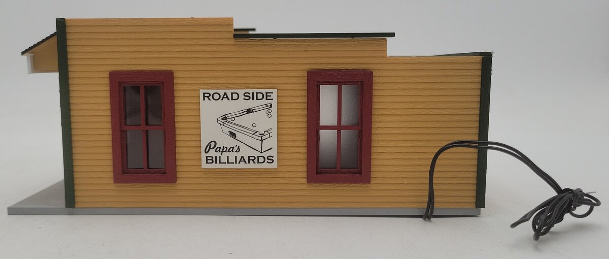 MTH 30-90397 O Papa'a Billiards Small Country Store EX
