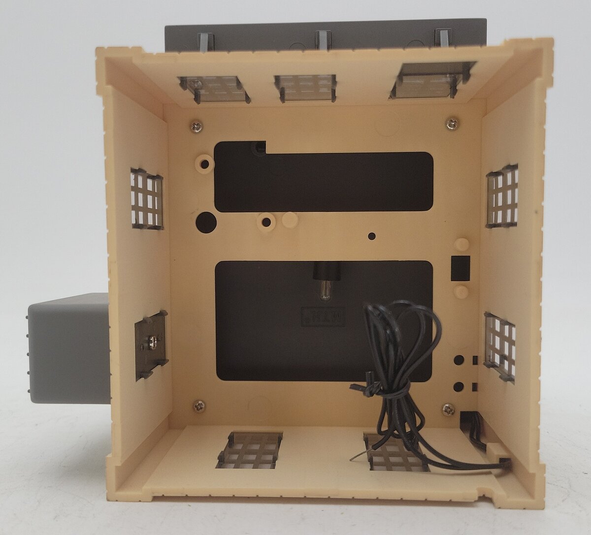 MTH 30-90003 O Cream & Dark Gray Power Station LN/Box