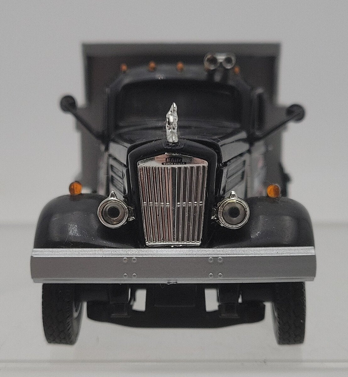 SpecCast 38030 1:50 Chicago North Western Truck Replica EX/Box
