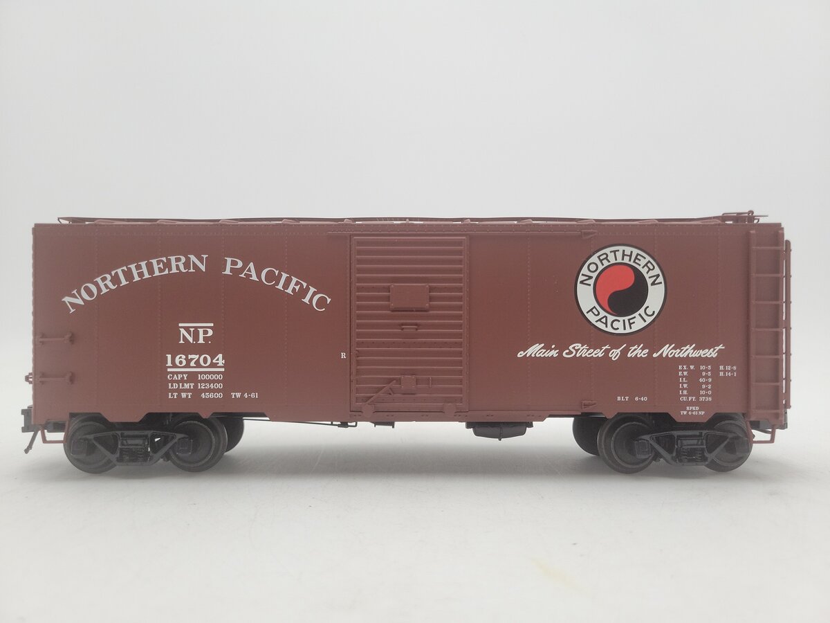 Atlas 30022818-1 O Northern Pacific 40' 1937 Box Car #16704 (3 Rail) EX/Box